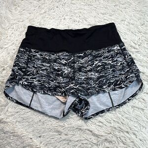 Lululemon Speed Short (High Waist) Nami Wave White Black / Black